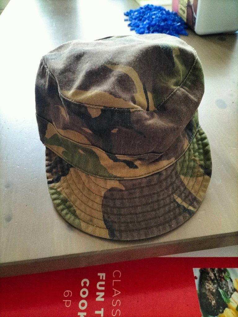Camo pet - KL 56 - Camouflage legerpet, Ophalen of Verzenden, KL, Pet, 57 cm (M, 7⅛ inch) of minder