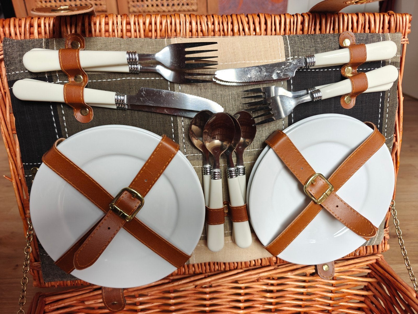 Complete picknickmand voor 4 personen - Zo goed als nieuw, Ophalen, Zo goed als nieuw