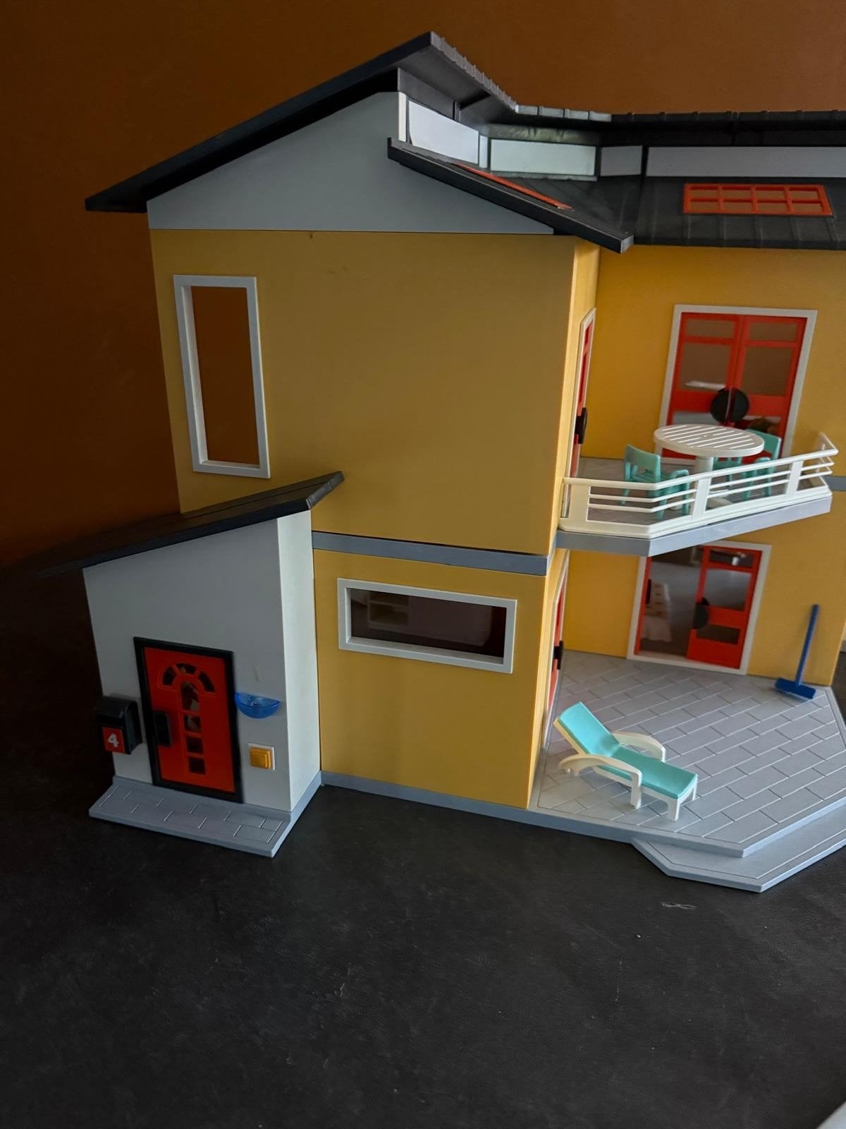 Playmobil - Geel ingericht woonhuis, Ophalen of Verzenden, Zo goed als nieuw