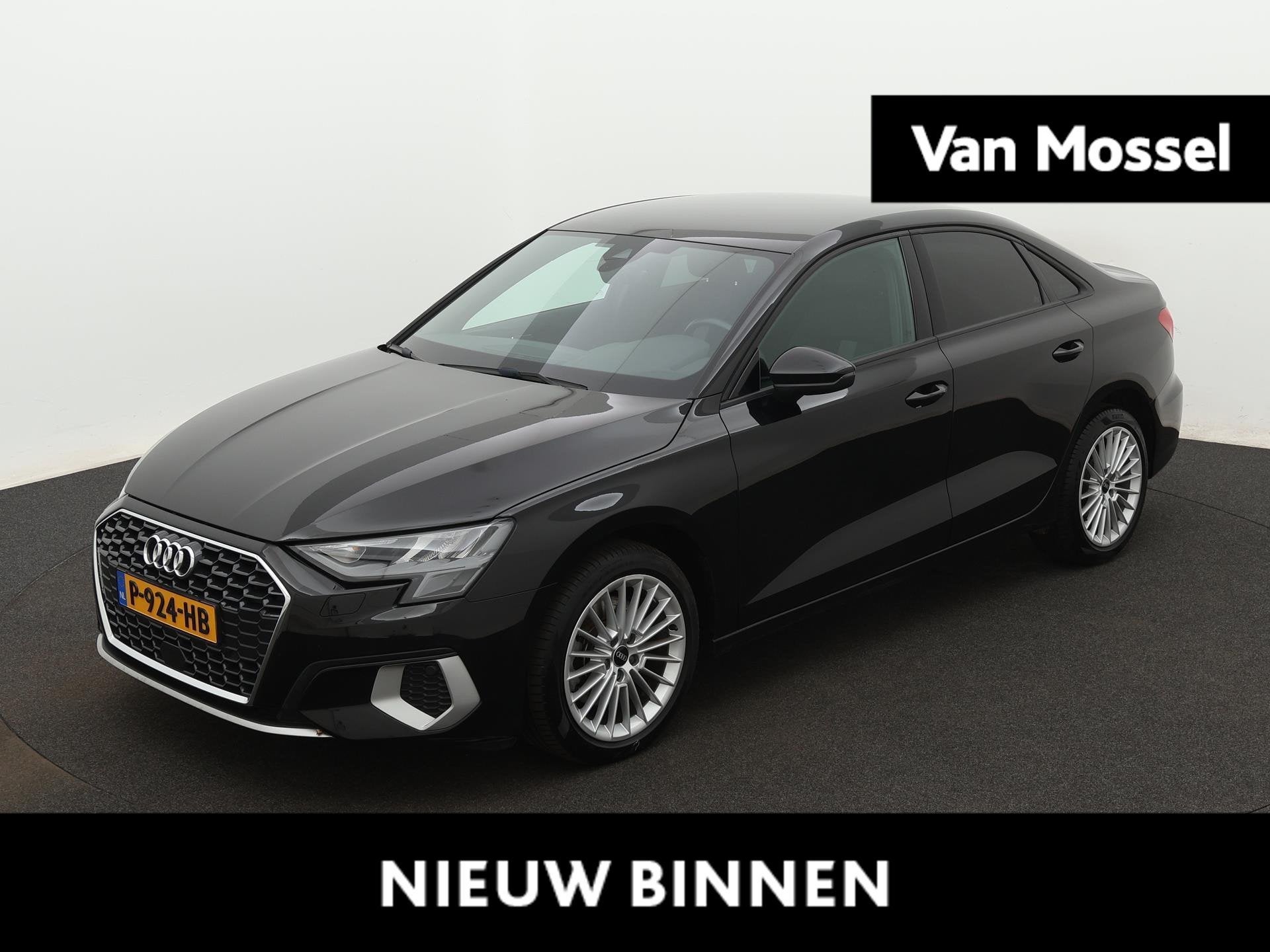 Audi A3 Limousine 30 TFSI S edition, Auto's, 12 maanden, Gebruikt, Leder en Stof, Bedrijf