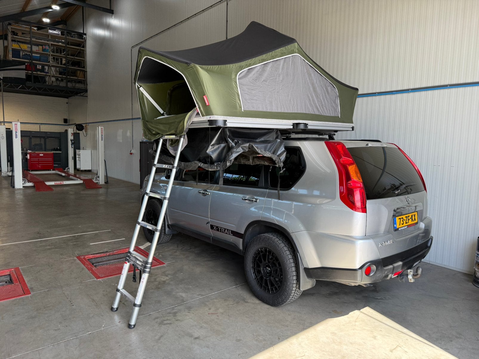 Daktent 140, Ophalen, Zo goed als nieuw, Tot en met 2