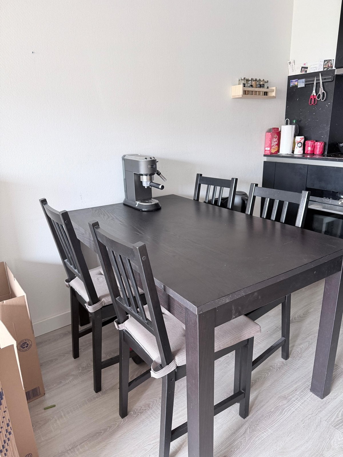 Extendable Dining Table | Dark brown with 4 chairs & cushion, Ophalen, Zo goed als nieuw, 4 tot 6 stoelen