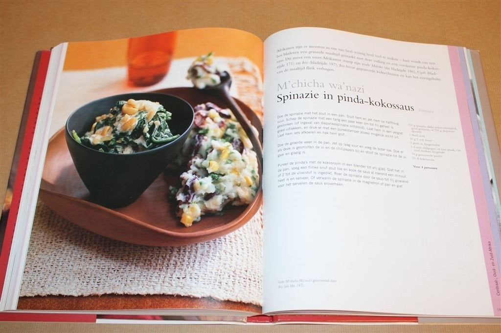 Beste Vegetarische Gerechten — 300 Pagina\'s Wereldrecepten, Ophalen of Verzenden, Zo goed als nieuw, Italië