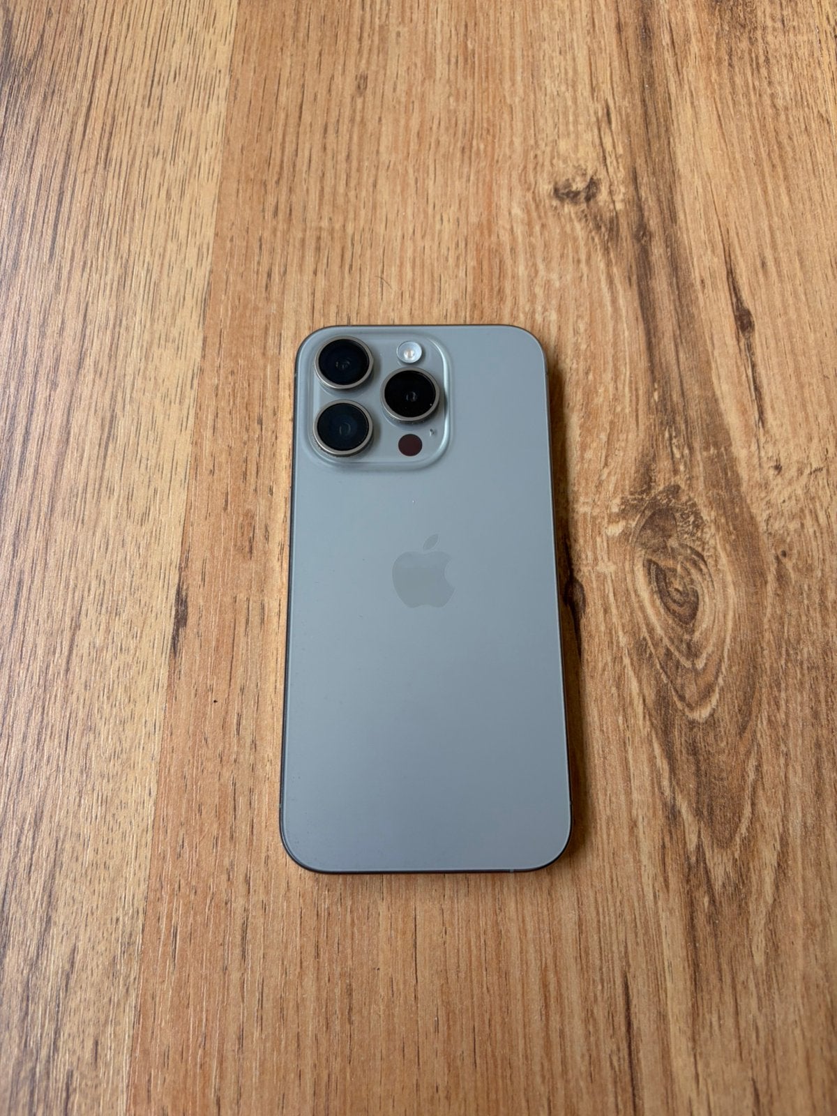 Foto 3 van iPhone 15 pro