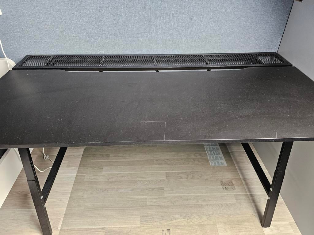 Ikea gaming bureau zwart, Ophalen, Zwart, Gebruikt, In hoogte verstelbaar