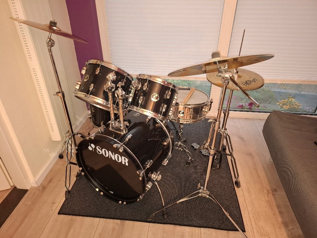Sonor drumstel met bekkens - Compleet en Gebruikt, Muziek en Instrumenten, Ophalen, Gebruikt, Sonor