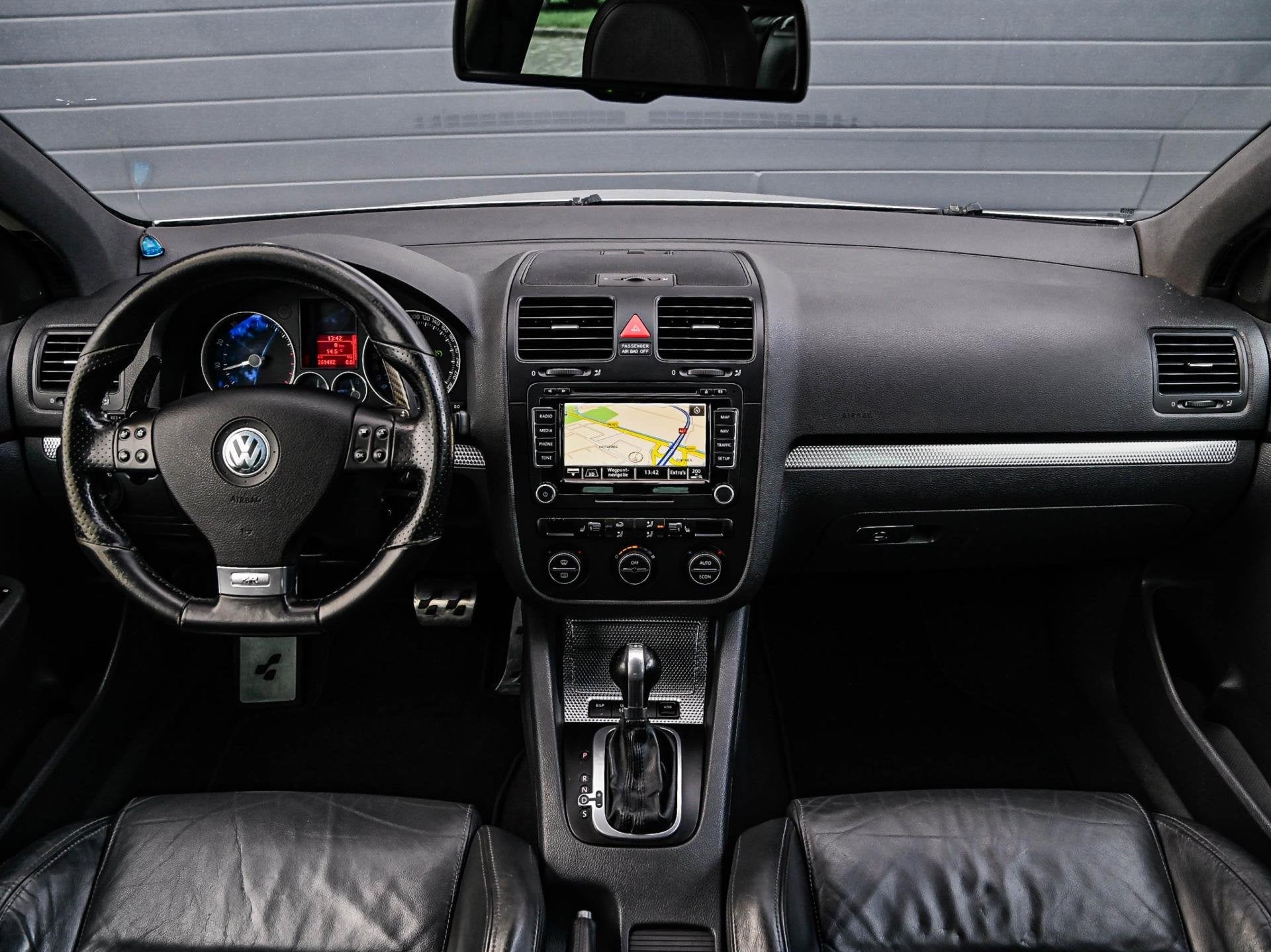Volkswagen Golf 3.2 R32 DSG | Leder | Xenon | Navi | Climate, Auto's, Volkswagen, Automaat, Gebruikt, Zwart, 3189 cc