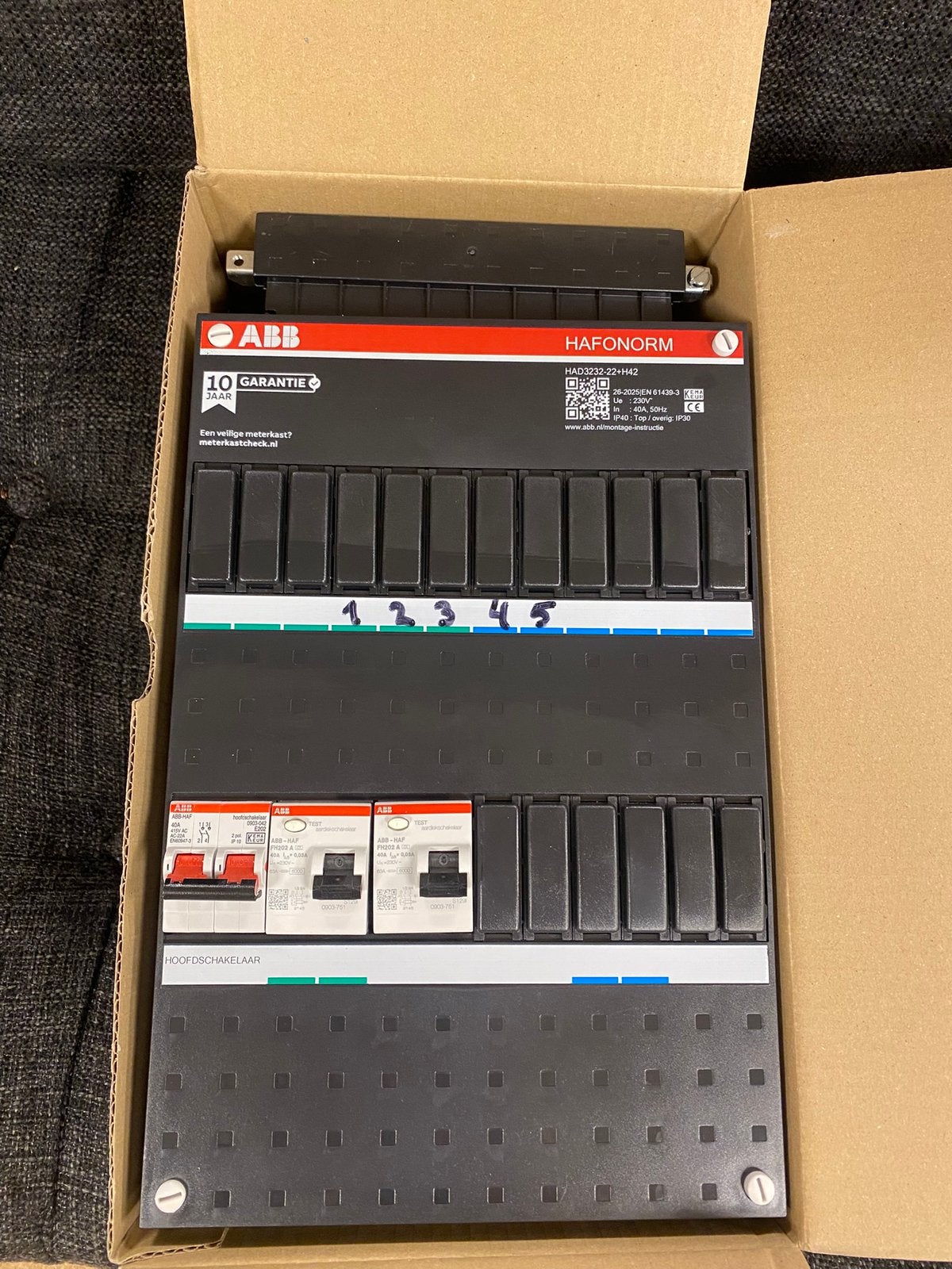 ABB Hafonorm groepenkast met busboard., Hobby en Vrije tijd, Ophalen of Verzenden, Zo goed als nieuw