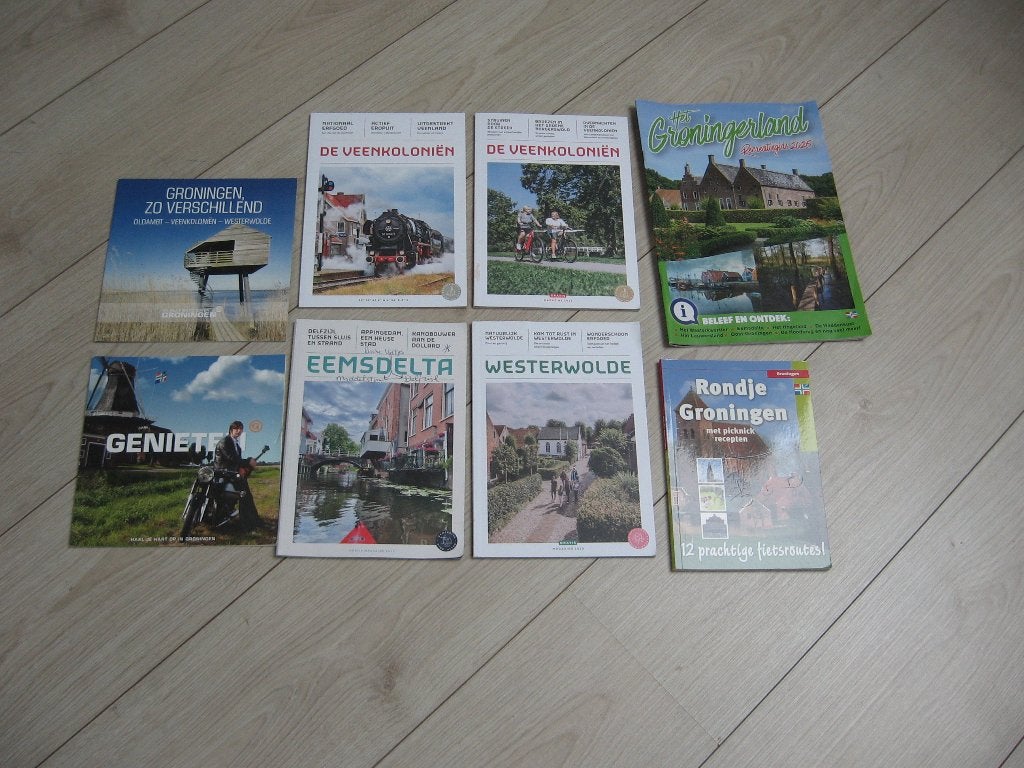 7 fiets uit boekjes over de prov. Groningen samen €10,00., Boeken, Geschiedenis | Stad en Regio, Ophalen of Verzenden, Zo goed als nieuw