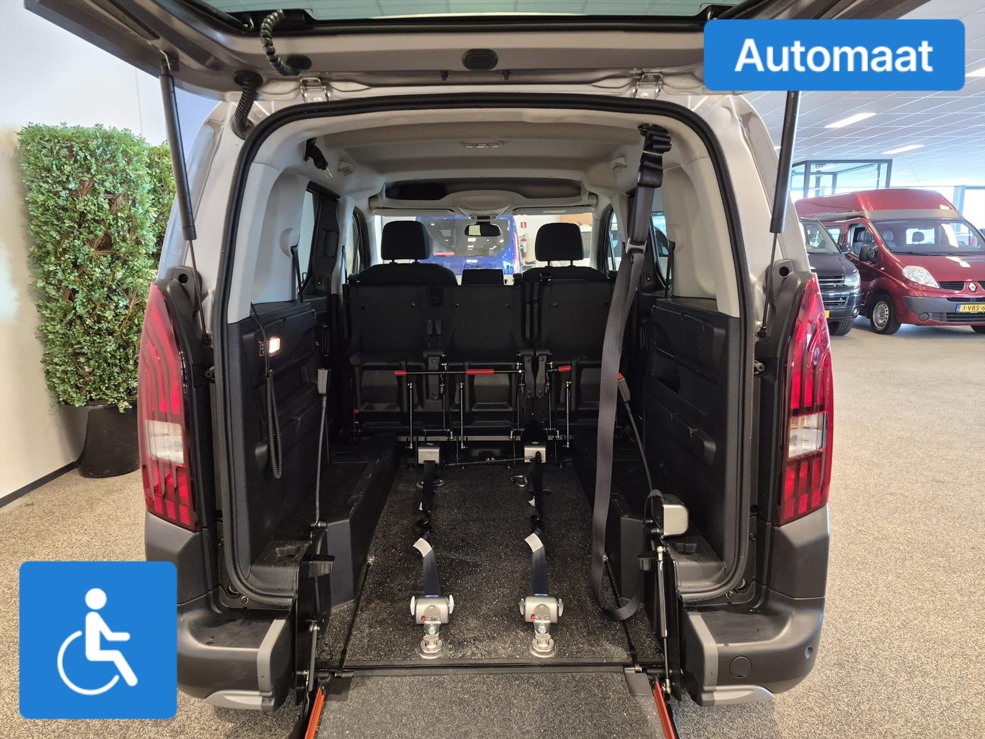 Peugeot Rifter L1 Rolstoelauto Automaat 3+1 of 5+0 incl. Lie, Automaat, 12 maanden, Stof, Gebruikt