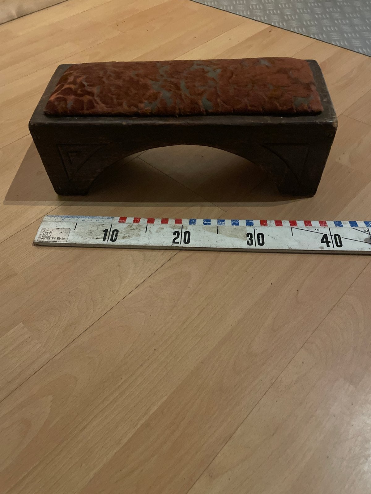 Antieke kerkelijke knielbank met fluwelen bekleding, Antiek en Kunst, Ophalen of Verzenden