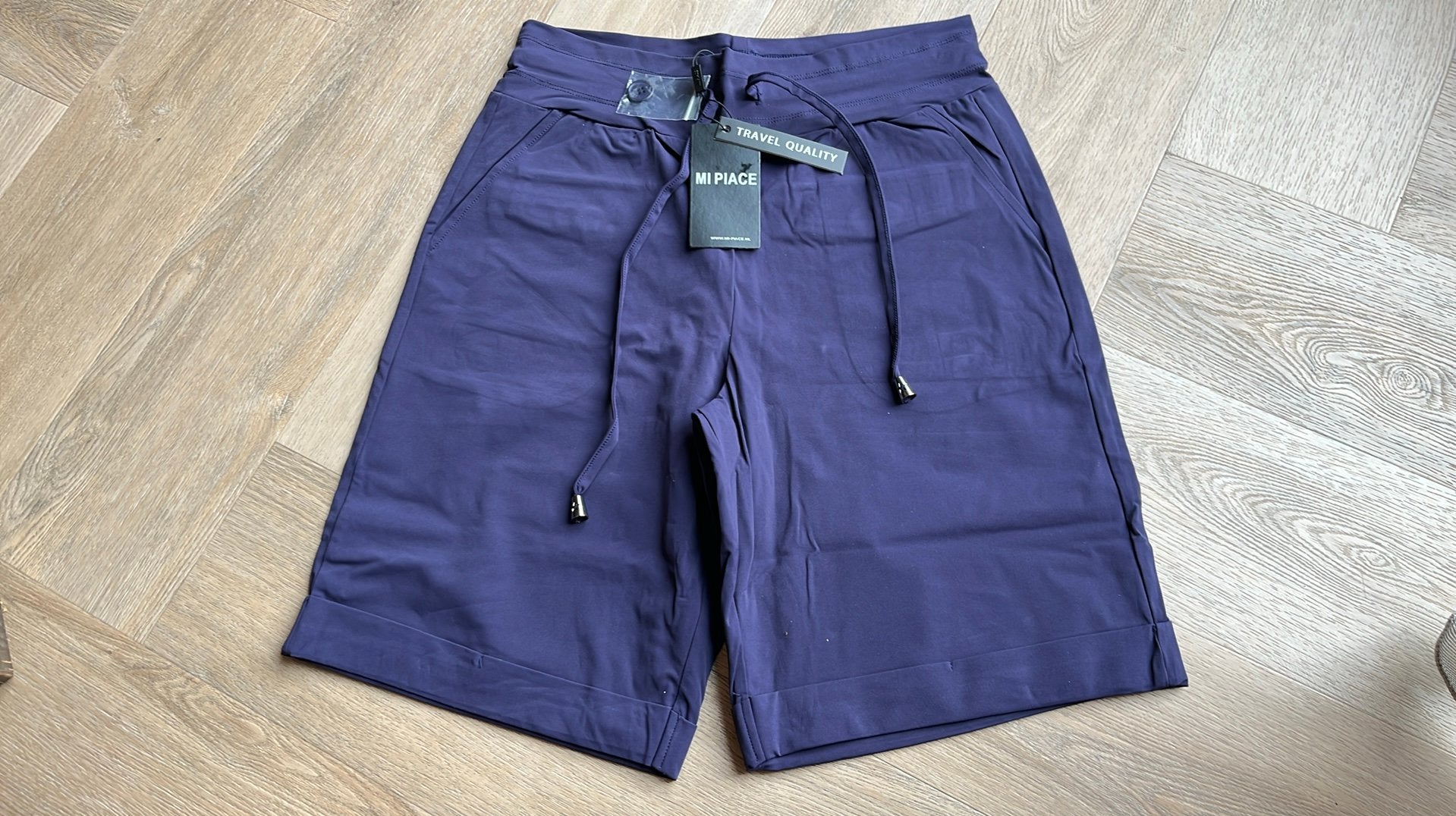 Dames korte broek maat M Mi Piace, Kleding | Dames, Broeken en Pantalons, Maat 38/40 (M), Kort, Paars, Nieuw