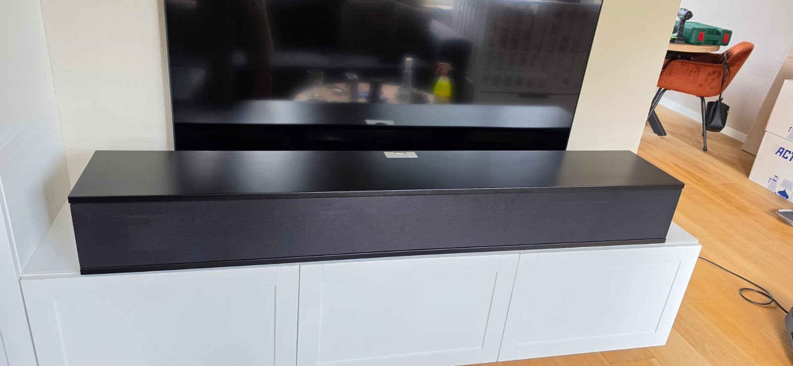Unnu 13S V2 tv audio wandmeubel, Ophalen, Gebruikt