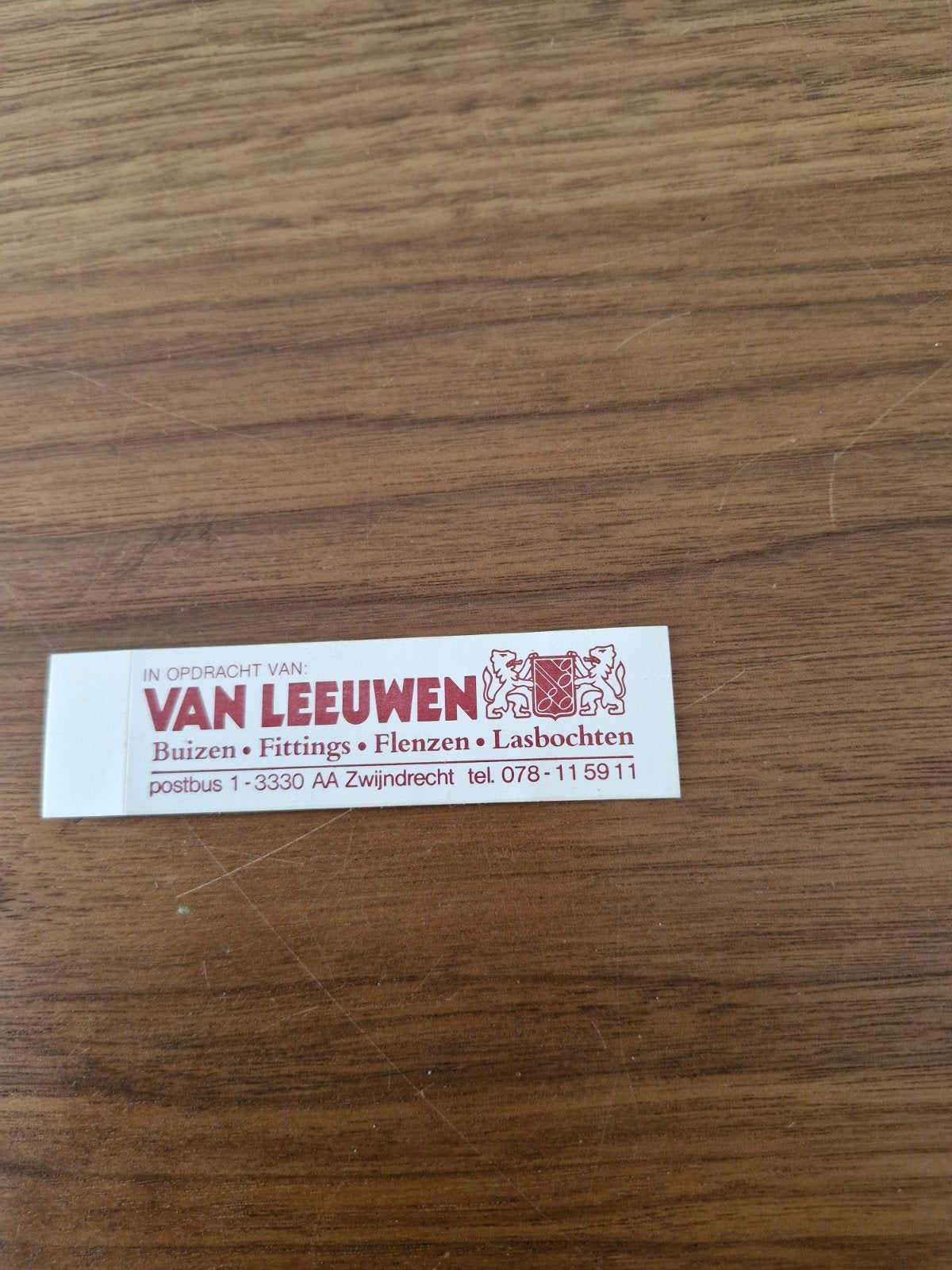 8986 Sticker Van Leeuwen Buizen Fittings Flenzen Lasbochten, Ophalen of Verzenden, Gebruikt, Bedrijf of Vereniging