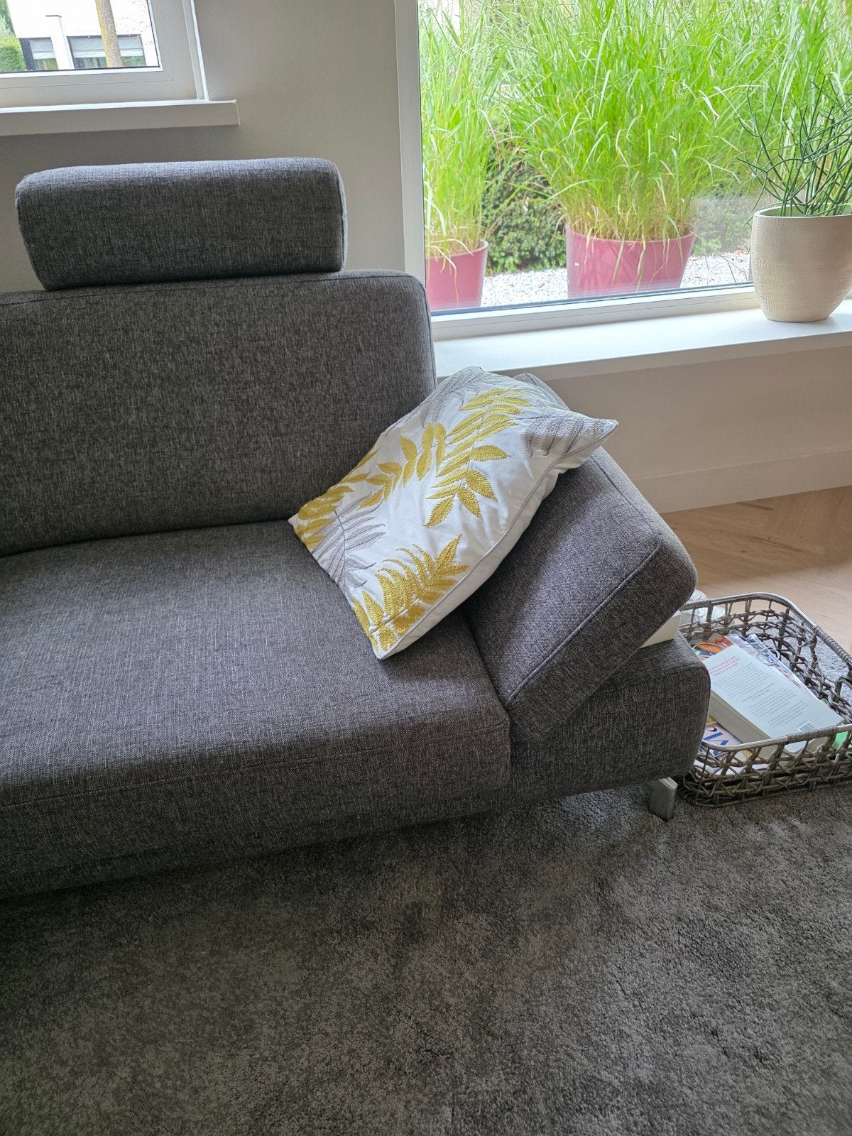 mooie bank, grijs/taupe, Huis en Inrichting, Ophalen, Minder dan 75 cm, Modern/ passend in elk interieur, Tweepersoons