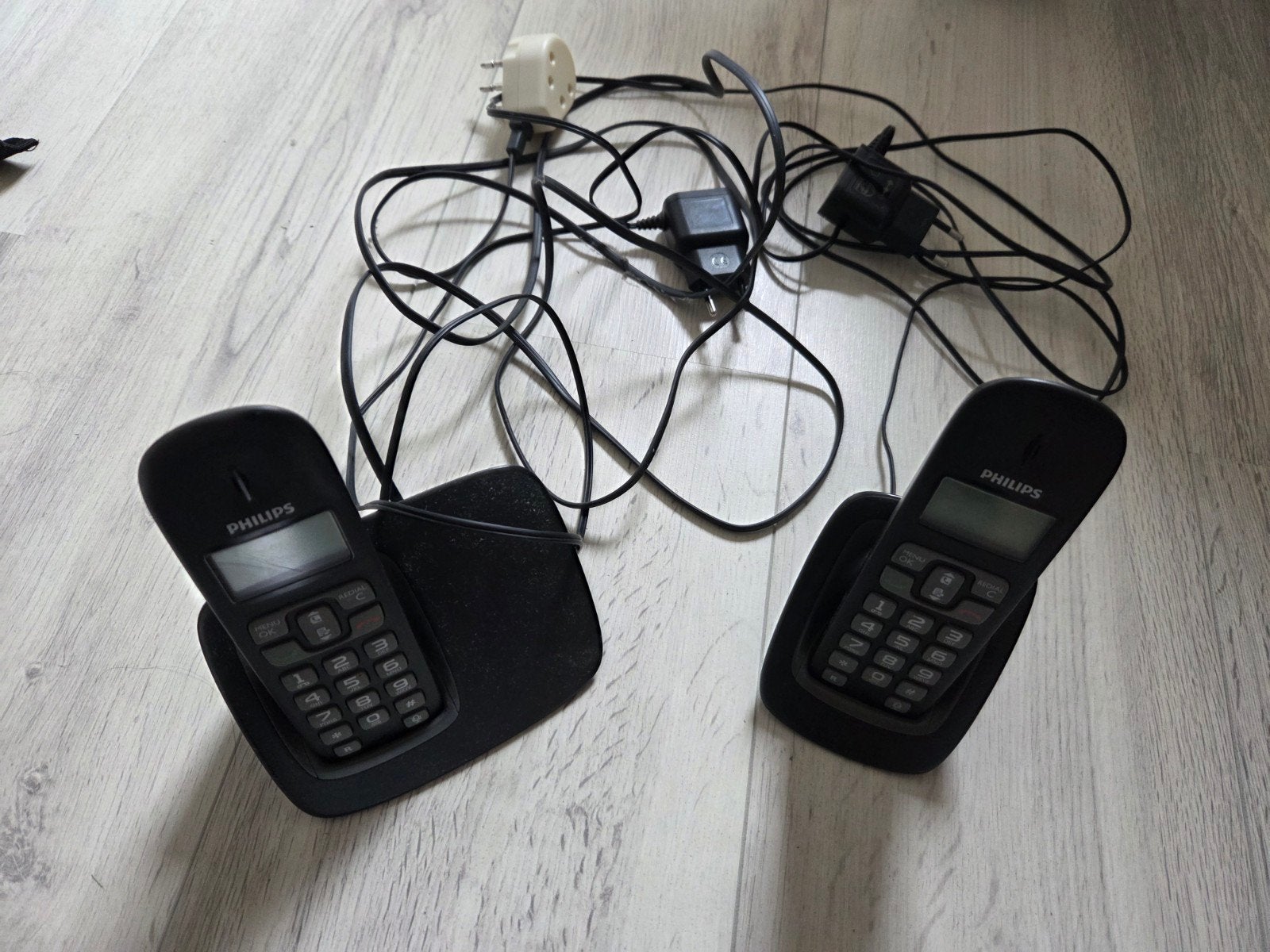 Philips draadloze telefoons (2 stuks) met opladers, Ophalen of Verzenden, Zo goed als nieuw, 2 handsets