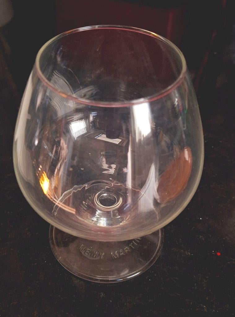 Vintage Remy martin glas gemerkt op voet, Ophalen of Verzenden, Zo goed als nieuw, Overige typen