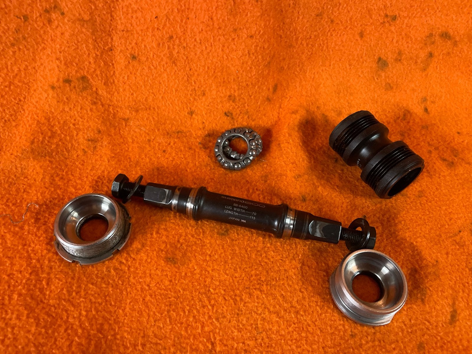 Shimano 600 BB-6400 bottom bracket racefiets, Crankstel of Pedalen, Gebruikt, Verzenden, Staal