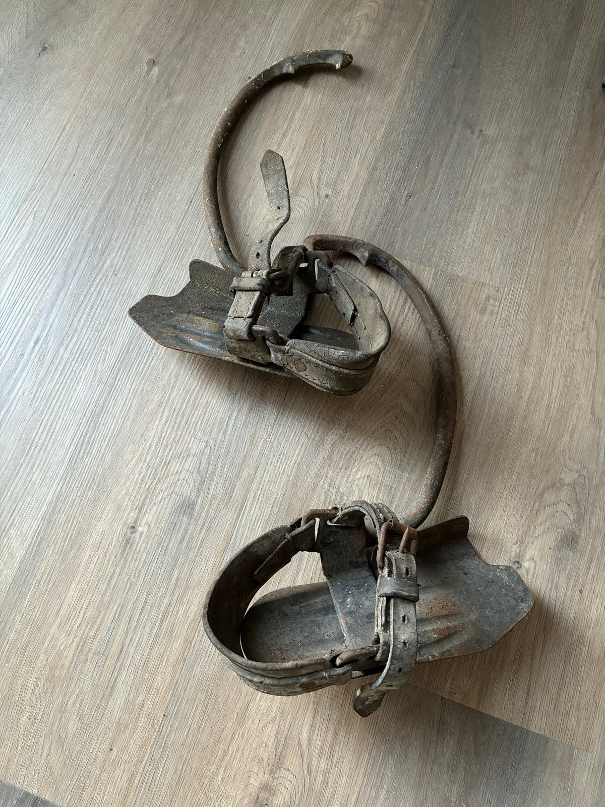 Vintage Stroompaal Klimijzers - Decoratief Antiek, Antiek en Kunst, Antiek | Gereedschap en Instrumenten, Ophalen