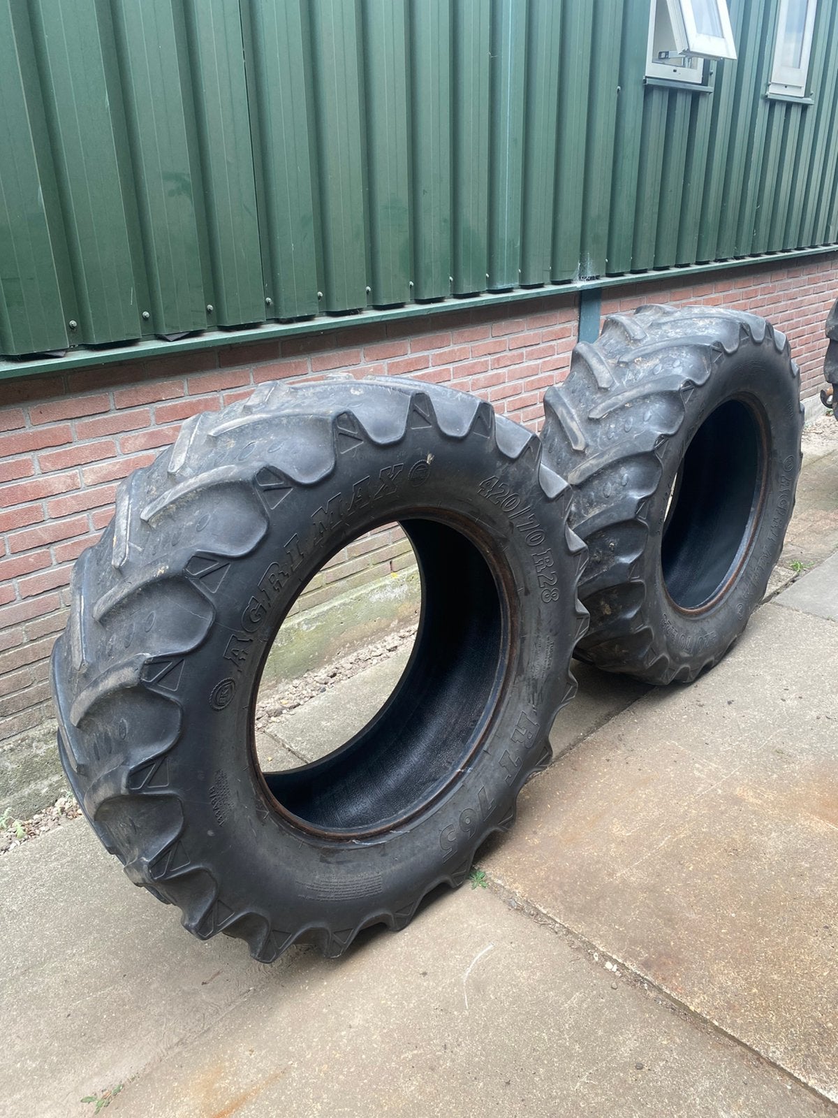 BKT Agri Max 420/70R28, Ophalen