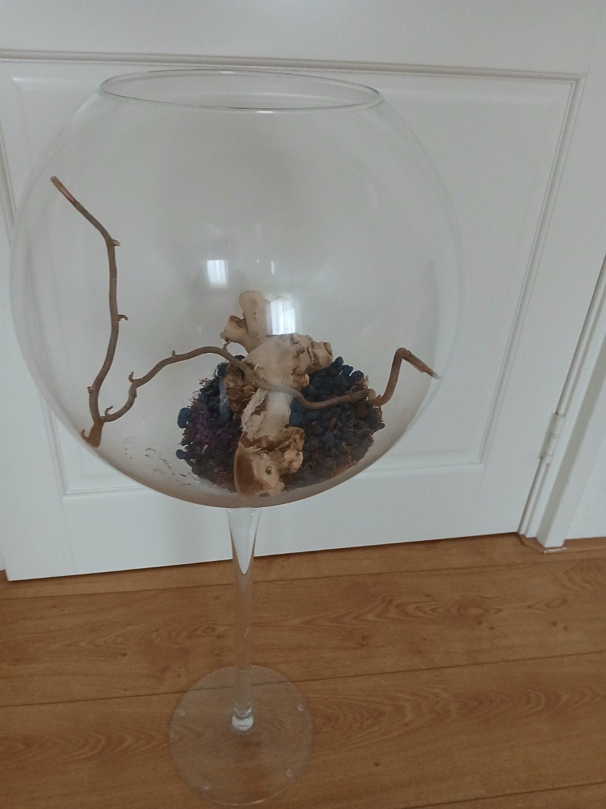 glazen vaas op voet - decoratief object, Ophalen of Verzenden, Zo goed als nieuw, Geschikt voor droogbloemen, Glas