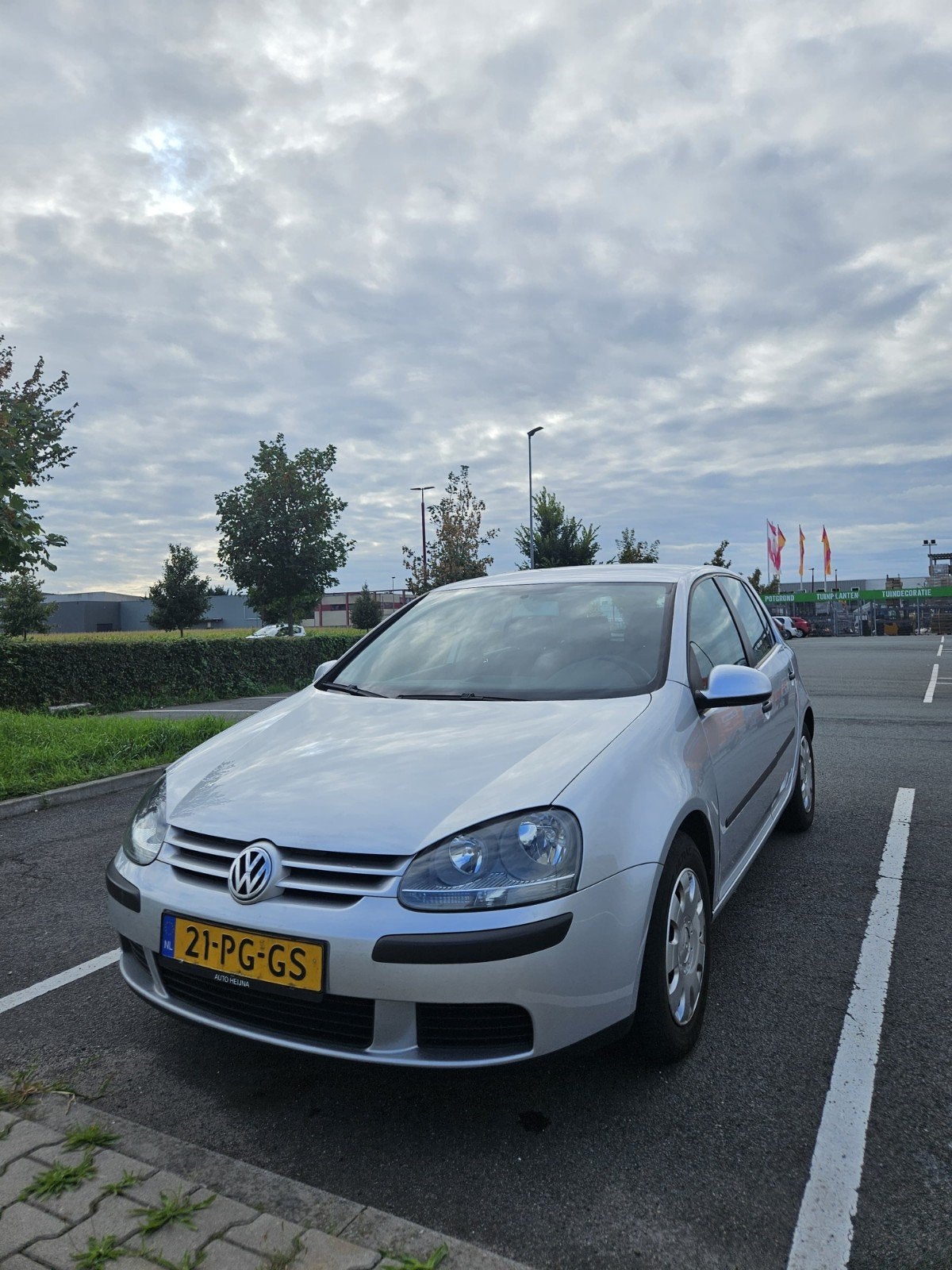 Volkswagen Golf 1.4 FSI 66KW 2004 Grijs, Auto's, Voorwielaandrijving, 4 cilinders, 620 kg, Handgeschakeld