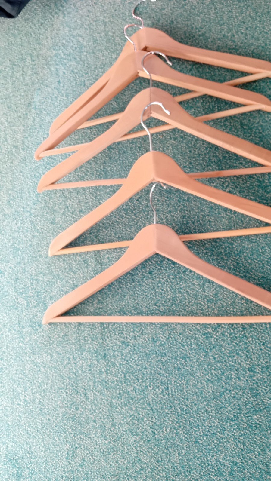 Houten kleerhangers 5 stuks, Kleding | Dames, Kledinghangers, Ophalen of Verzenden, Nieuw, Hout
