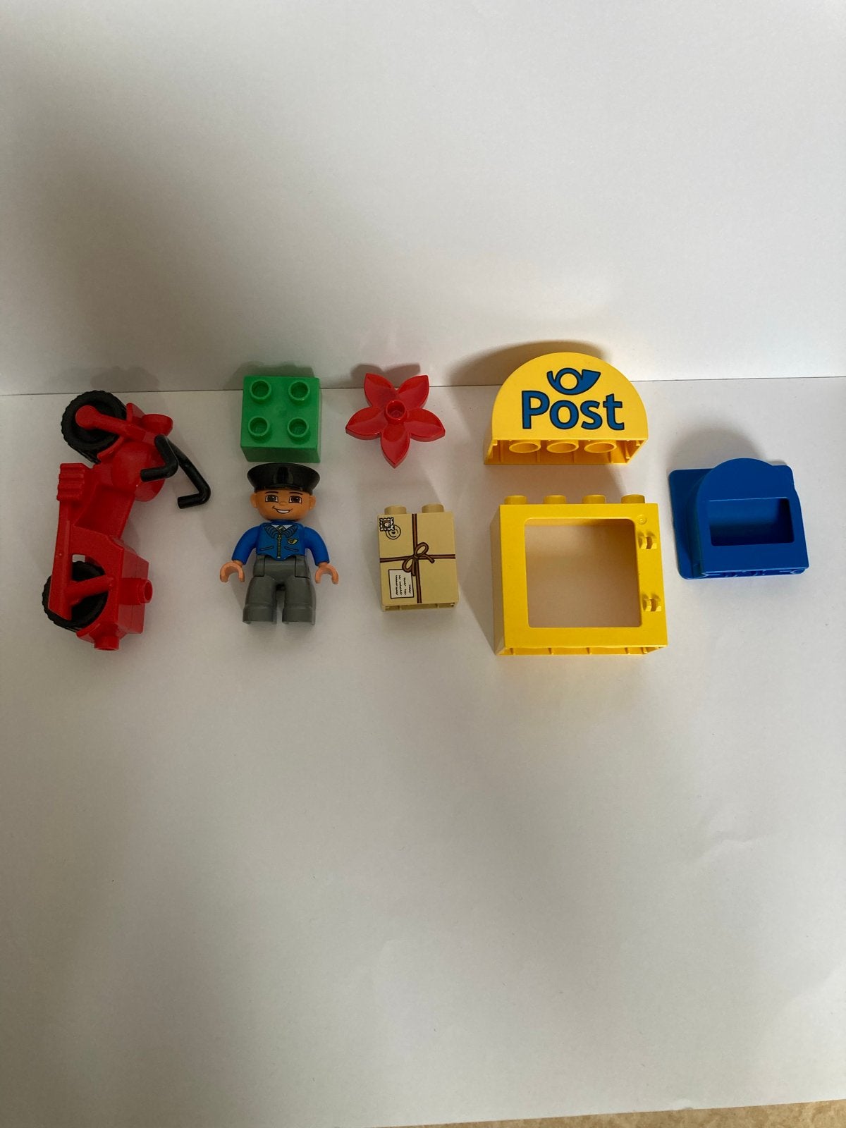 Lego Duplo Postbode Set met Motor en Brievenbus, Compleet, Ophalen of Verzenden, Zo goed als nieuw, Duplo