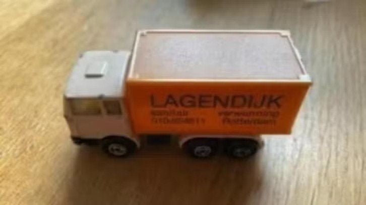 Mercedes vrachtwagen miniatuur. bedrijf Lagendijk Rotterdam, Ophalen of Verzenden, Gebruikt, Bus of Vrachtwagen