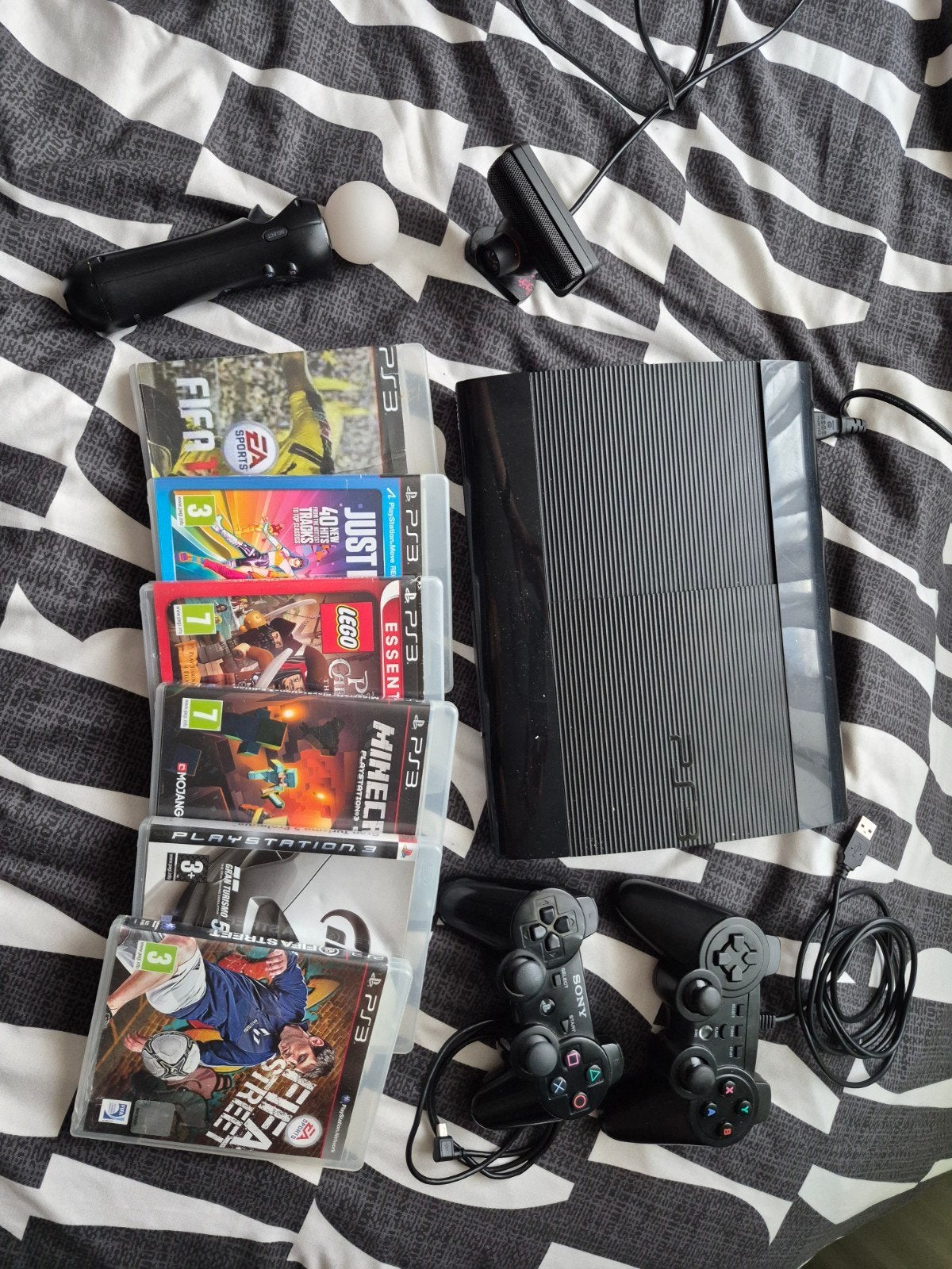 PlayStation 3 bundel met 6 spellen en accessoires, Ophalen, Gebruikt, Overige genres, Eén computer