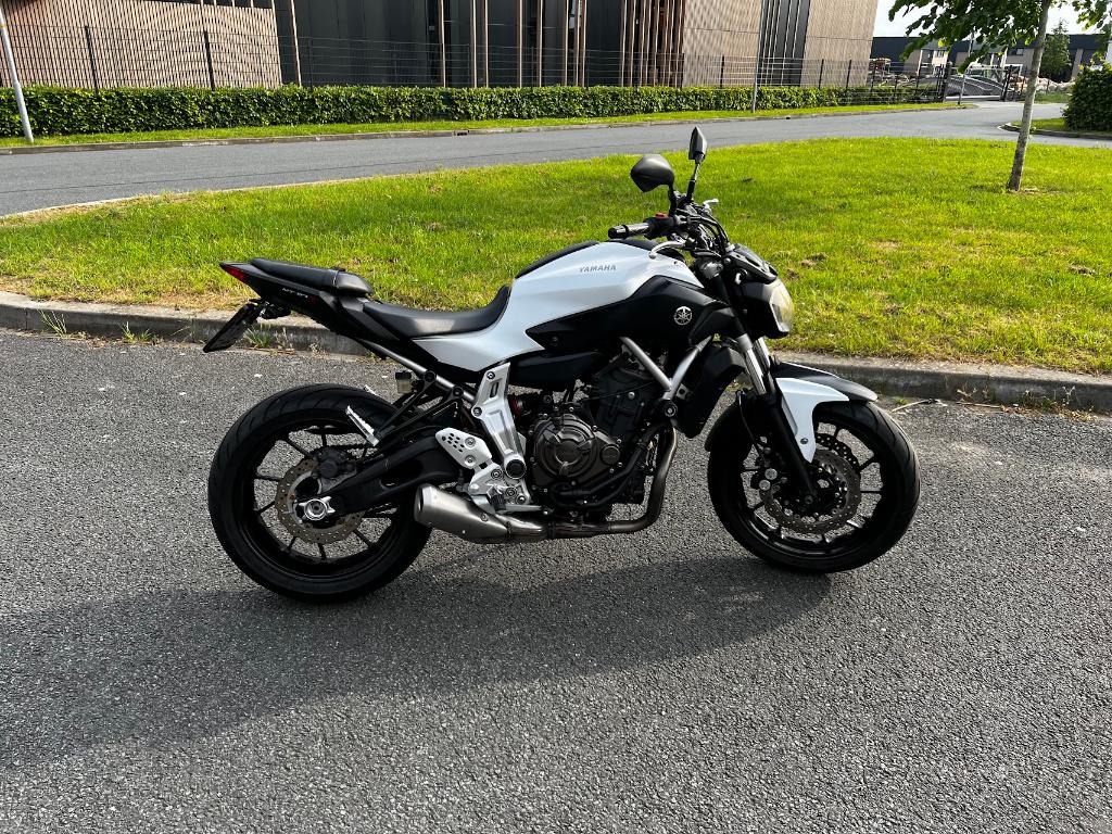 Yamaha MT-07 (2014) - Nette witte MT07, Motoren, 2 cilinders, Occasion, Motorrijbewijs A, Particulier