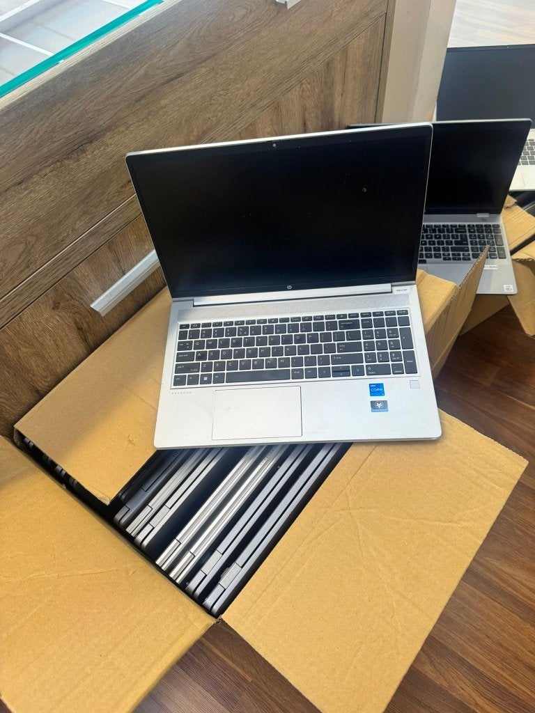 partij HP Lenova Dell Laptop ongetest 100stuk te koop, Computers en Software, Ophalen, Gebruikt, 2 tot 3 Ghz, SSD