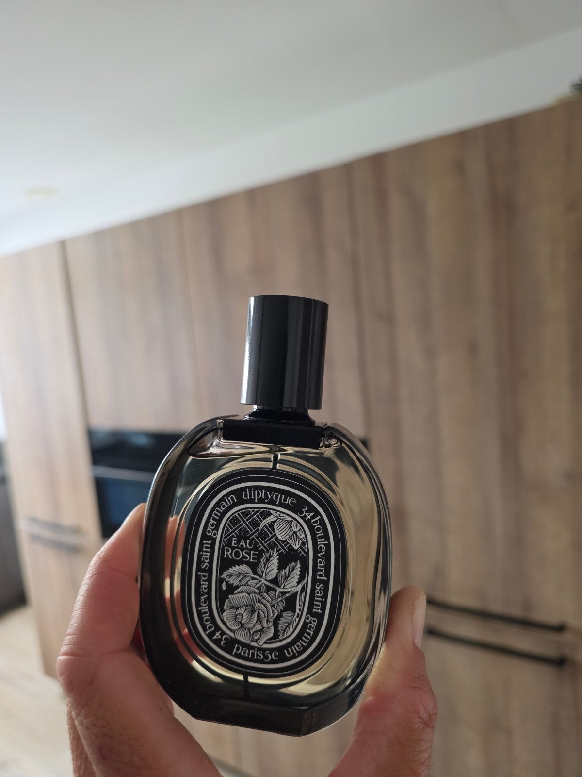 Foto 5 van Diptyque Eau Rose Eau de Parfum 75ml - Zo goed als nieuw