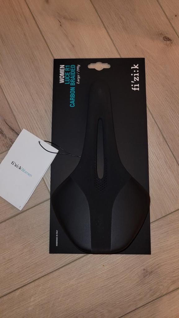 Fizik Luce R1 Dames Zadel carbon rails - Nieuw!, Ophalen of Verzenden, Nieuw, Zadel, Fizik