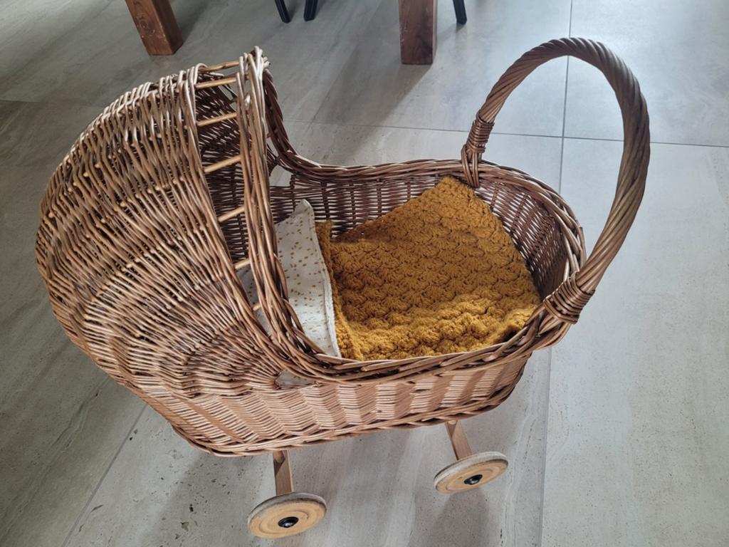 Vintage poppenwagen evt met pop, Ophalen of Verzenden, Gebruikt, Babypop