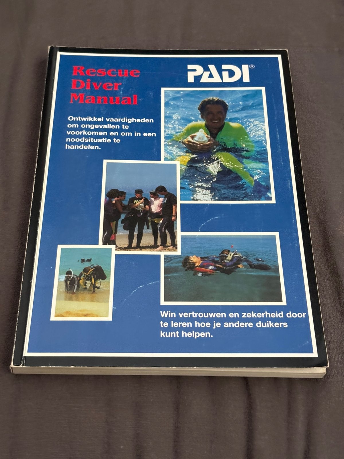 Duikboek: PADI Rescue Diver Manual (Nederlandstalig), Ophalen of Verzenden, Gelezen