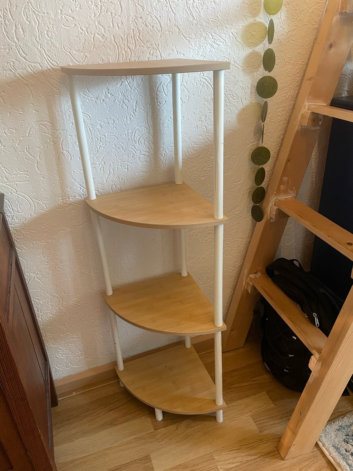 Hoekkastje met 4 planken - Hout en Wit, Ophalen, Gebruikt