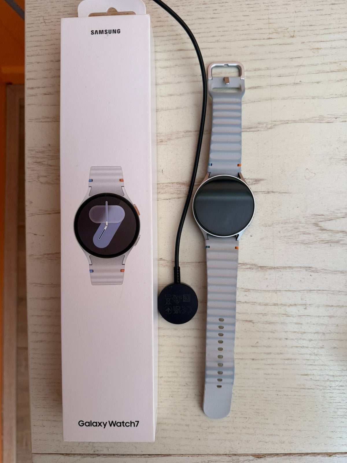 Samsung Galaxy Watch7 44mm BT – zeer nette staat, Sieraden, Tassen en Uiterlijk, Smartwatches, Ophalen, Gebruikt, Zilver, Android