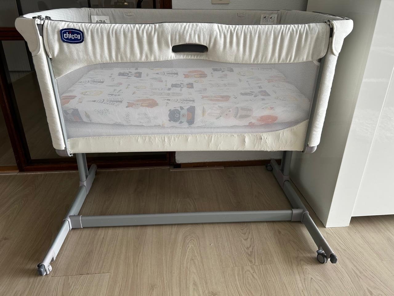 Chicco Next2Me Air Co-Sleeper Wieg - Zo goed als nieuw, Kinderen en Baby's, Ophalen, Zo goed als nieuw, Wieg