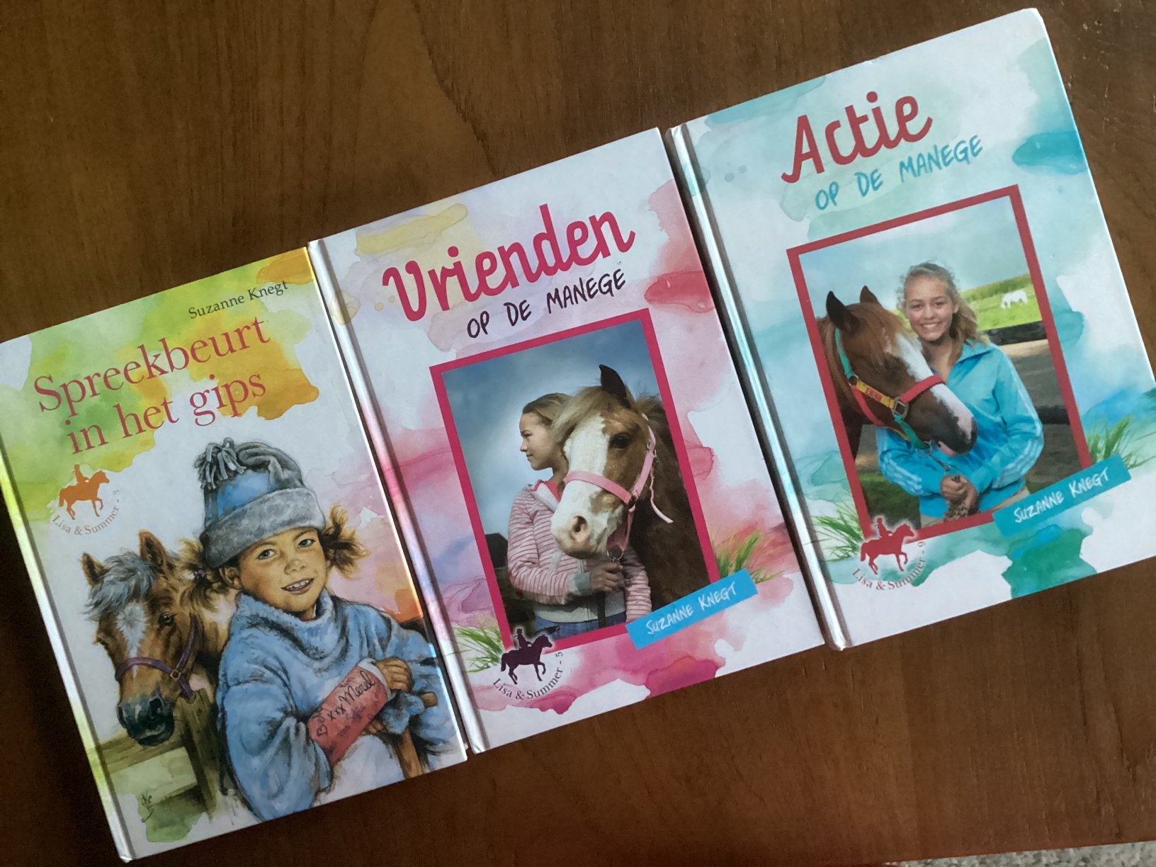 Suzanne Knegt: Lisa & Summer deel 3, 5 en 9, Boeken, Ophalen of Verzenden, Zo goed als nieuw