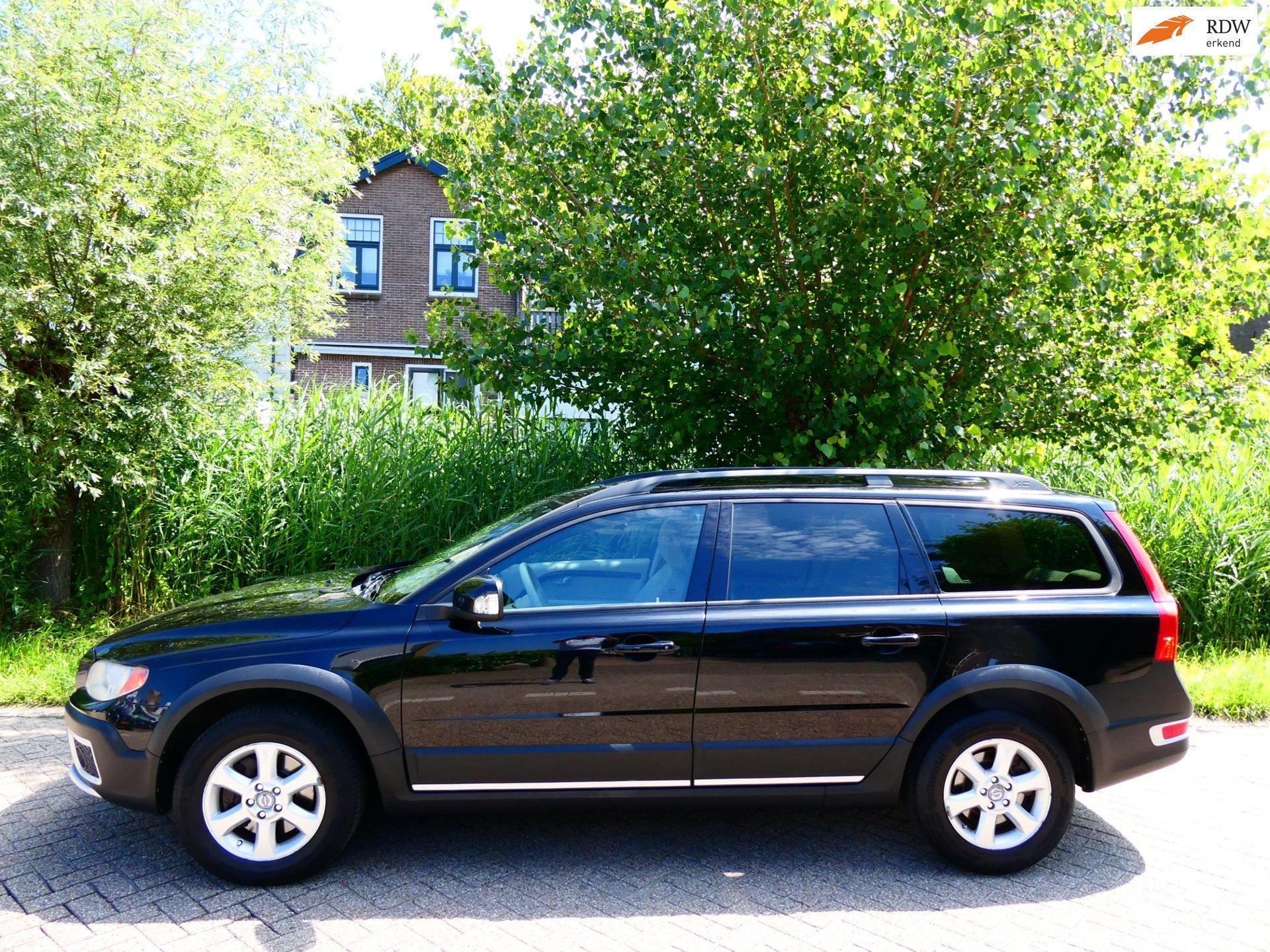 Volvo XC70 3.2 238pk 4WD 6-Cil. Summum Automaat Leder Schuif, Automaat, 238 pk, Gebruikt, Beige