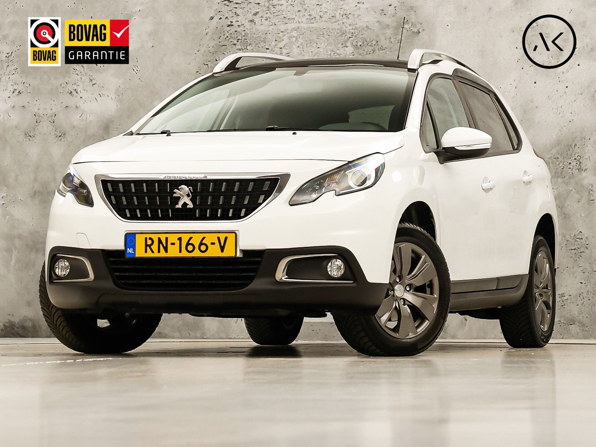 Peugeot 2008 1.2 PureTech Sport (PANORAMADAK, APPLE CARPLAY,, Auto's, Voorwielaandrijving, 12 maanden, Stof, Parkeersensor
