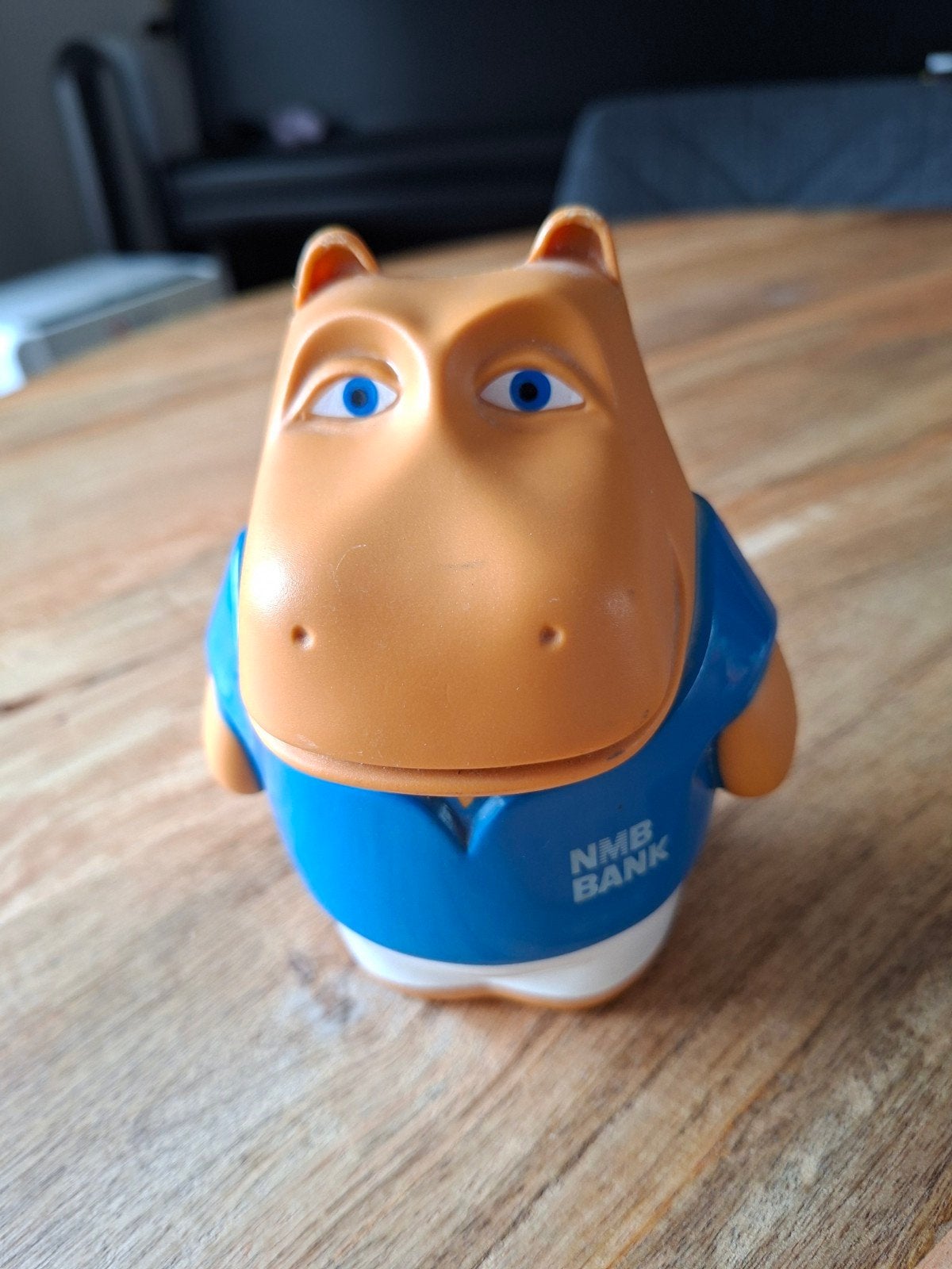Te koop aangeboden spaarpot in de vorm van een nijlpaard, Ophalen of Verzenden, Gebruikt, Kunststof, Dier