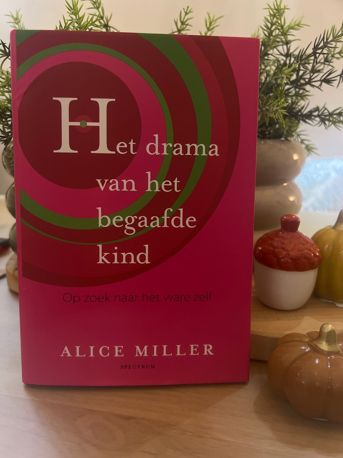 Het drama van het begaafde kind - Alice Miller, Boeken, Ophalen of Verzenden, Zo goed als nieuw, Klinische psychologie