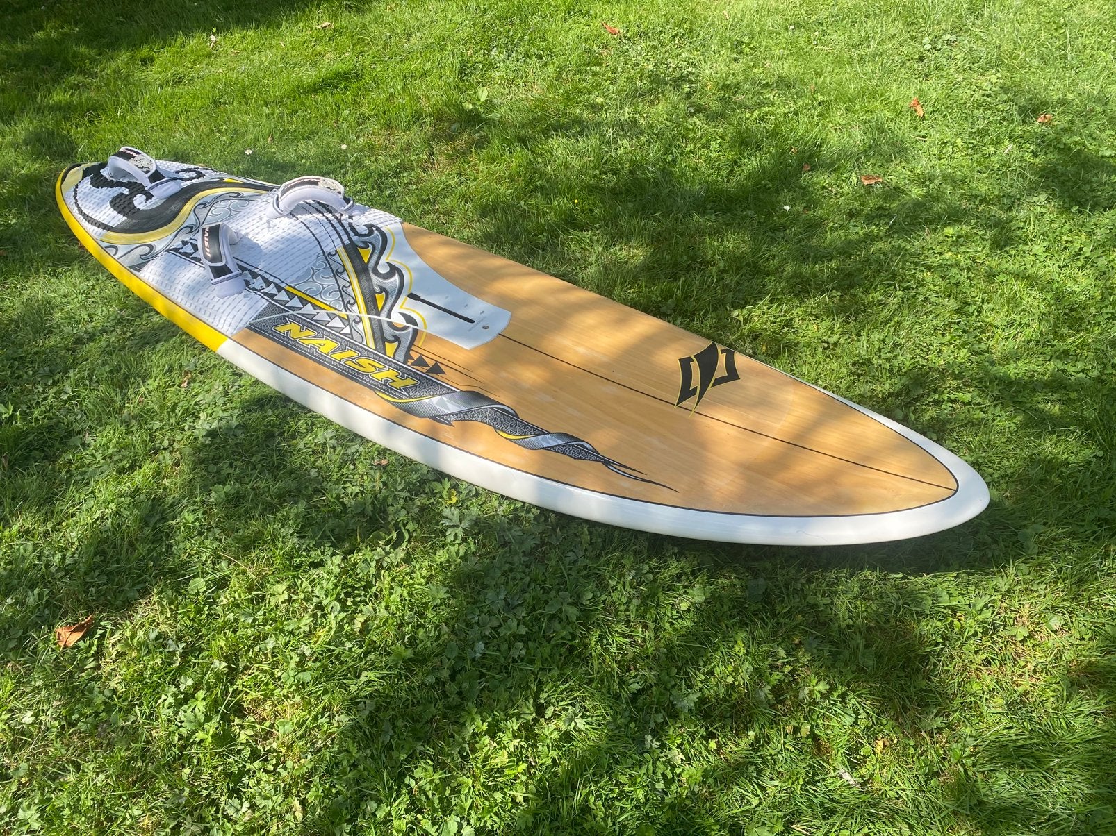 Naish Koncept 80 windsurfplank wave/ high speed, Watersport en Boten, Windsurfen, Ophalen, Zo goed als nieuw, Plank
