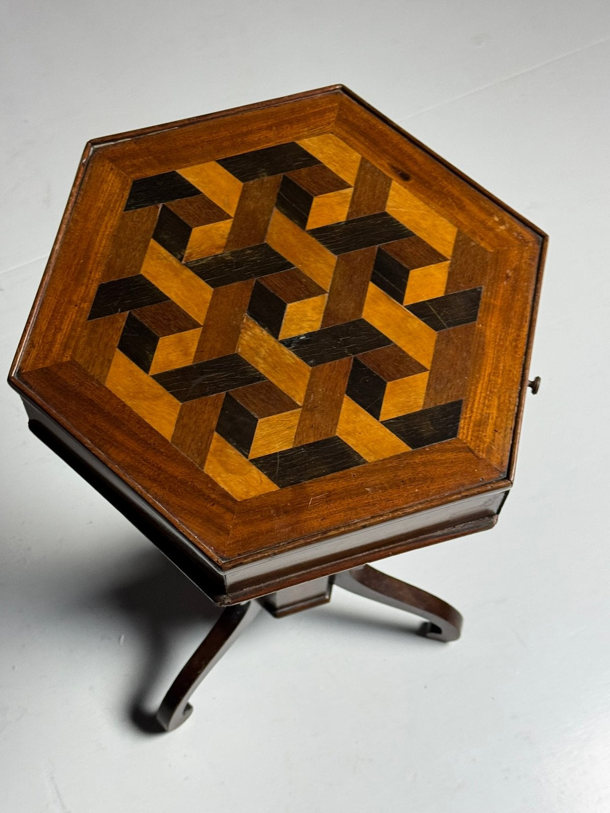 Marquetry tafel 19e eeuw, Ophalen of Verzenden