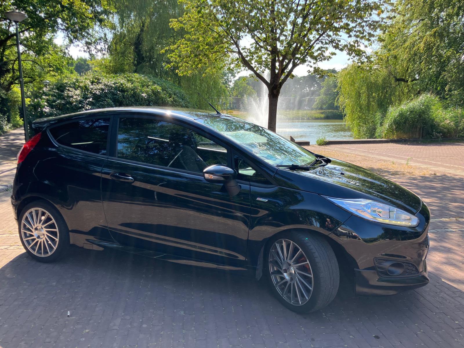 Ford Fiësta ST-Line 1.0 2016 Distributieriem vervangen, Voorwielaandrijving, 40 €/maand, Origineel Nederlands, 1023 kg