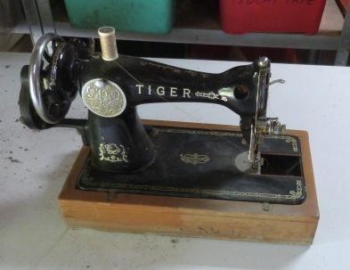 antieke naaimachine, Ophalen
