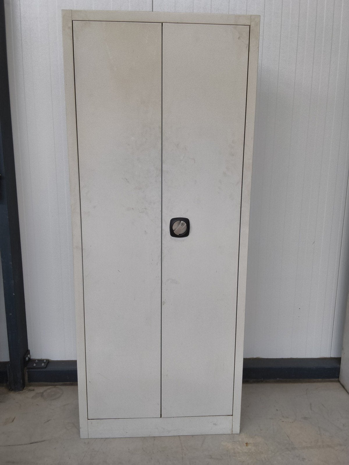 Metalen archiefkast met dubbele deuren, Huis en Inrichting, Ophalen of Verzenden, Gebruikt
