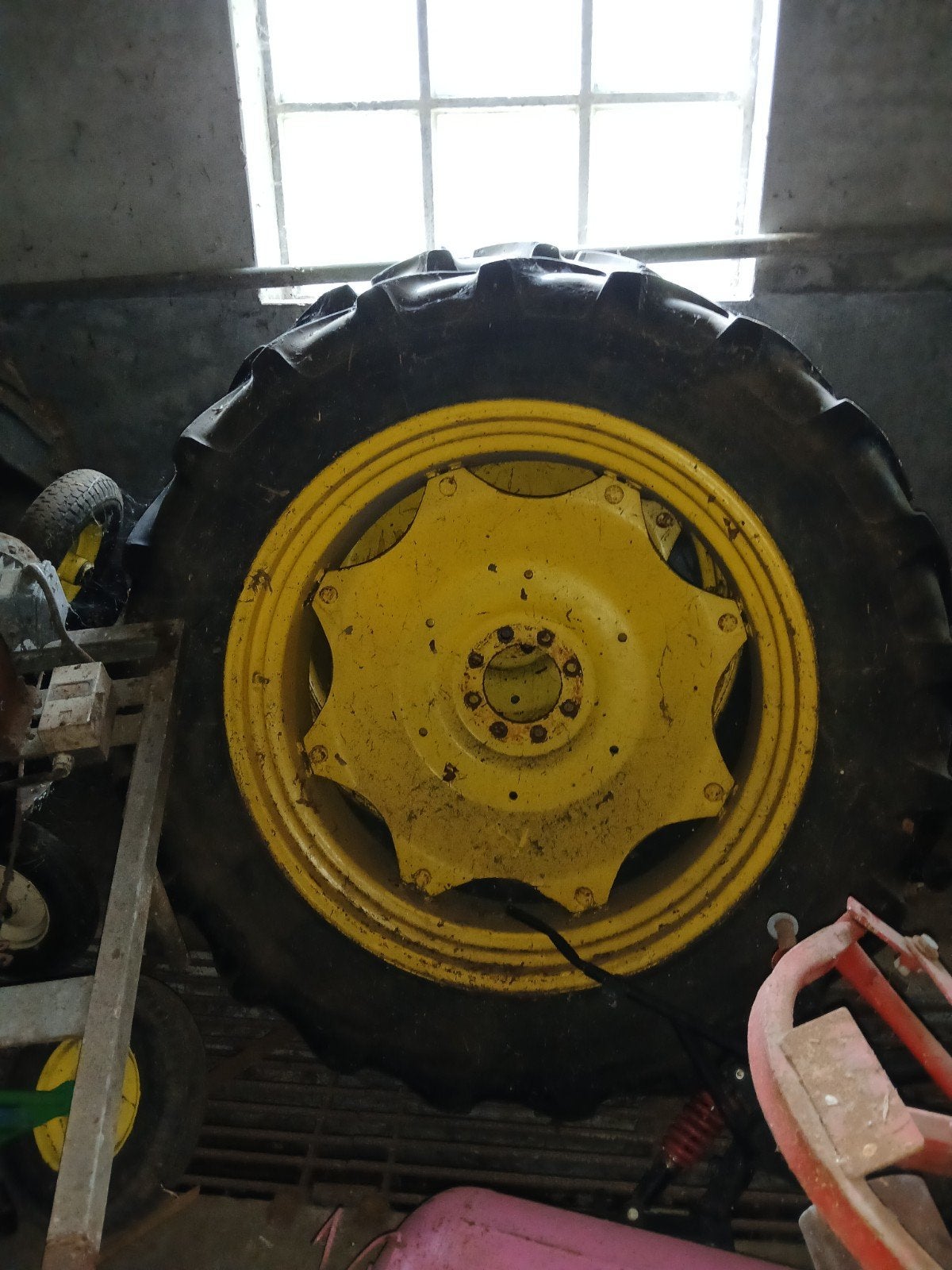 13.6x38 banden op john deere velgen, Ophalen